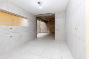 Image 7 - 924861