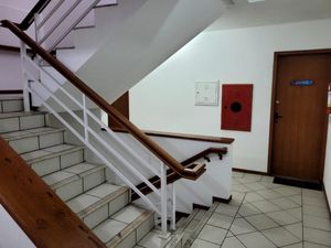 Image 6 - 924862