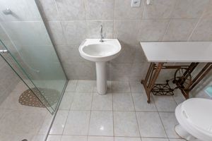 Image 11 - 924867