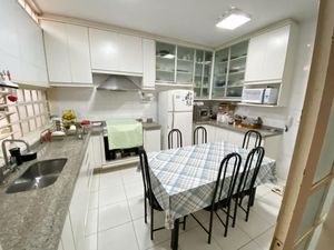 Image 12 - 924870