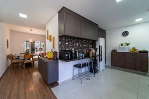 Image 33 - 924875
