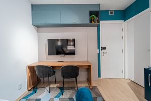 Image 13 - 924877
