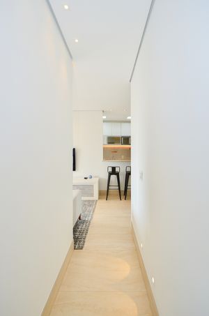 Image 19 - 924886