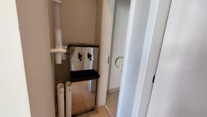 Image 19 - 924889