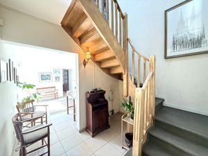 Image 8 - 924892