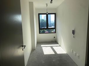 Image 21 - 924893