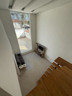 Image 4 - 924897