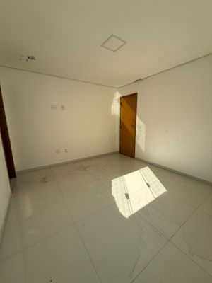 Image 11 - 924897