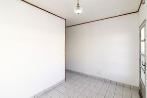 Image 3 - 924898