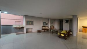 Image 40 - 924907