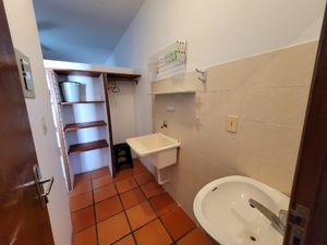 Image 35 - 924908