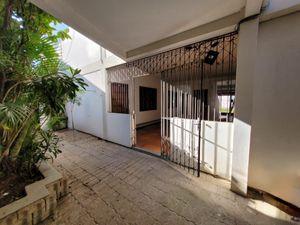Image 3 - 924908