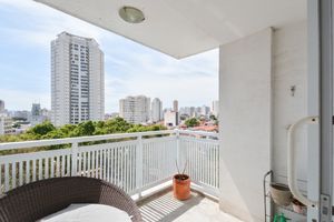 Image 4 - 924910
