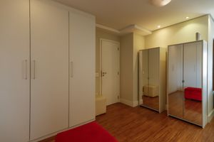 Image 37 - 924913