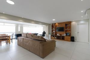 Image 4 - 924913