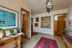 Image 4 - 924914