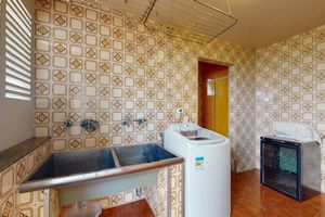 Image 36 - 924914