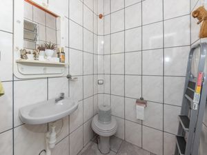 Image 34 - 924916