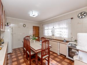 Image 24 - 924916