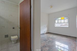 Image 21 - 924917