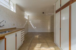 Image 9 - 924917