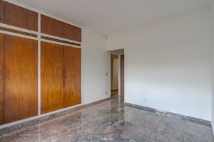 Image 23 - 924917