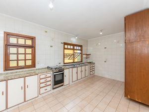 Image 19 - 924918