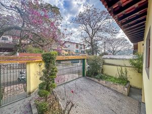 Image 4 - 924918