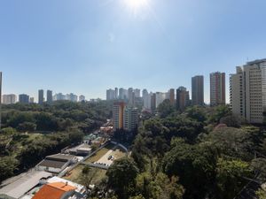 Image 18 - 924932