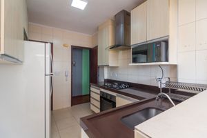 Image 16 - 924933