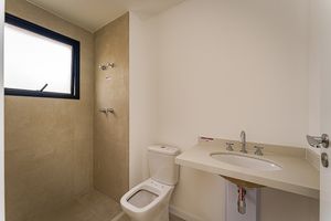 Image 19 - 924935