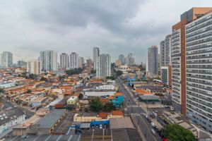 Image 20 - 924940
