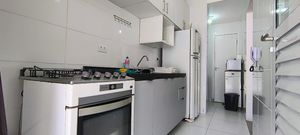 Image 3 - 924943