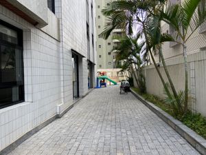 Image 32 - 924945