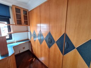 Image 15 - 924945