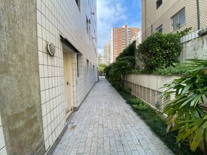 Image 31 - 924945