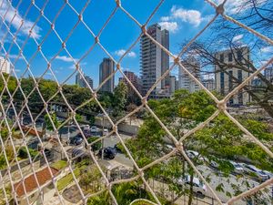 Image 8 - 924948