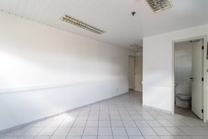 Image 11 - 924956