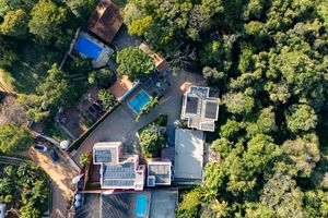 Image 1 - 924957