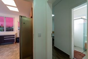 Image 14 - 924957