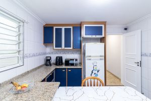 Image 10 - 924968