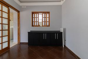 Image 32 - 924968