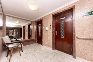 Image 30 - 924971