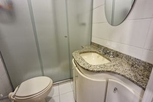 Image 33 - 924980