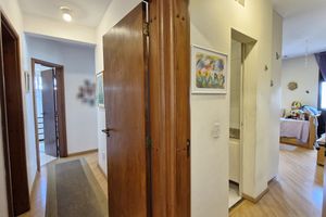 Image 35 - 924980