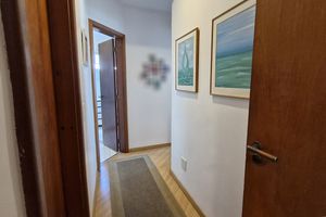 Image 34 - 924980