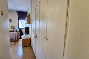 Image 37 - 924980