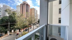 Image 8 - 924982