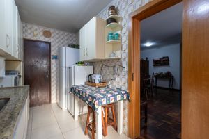 Image 16 - 924985