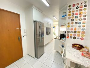 Image 16 - 925003